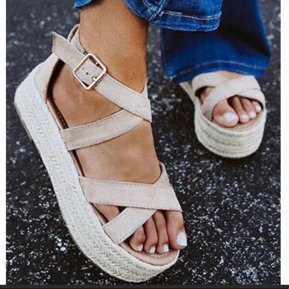 STRAPPY ESPADRILLE PLATFORM SANDALS IN TAUPE